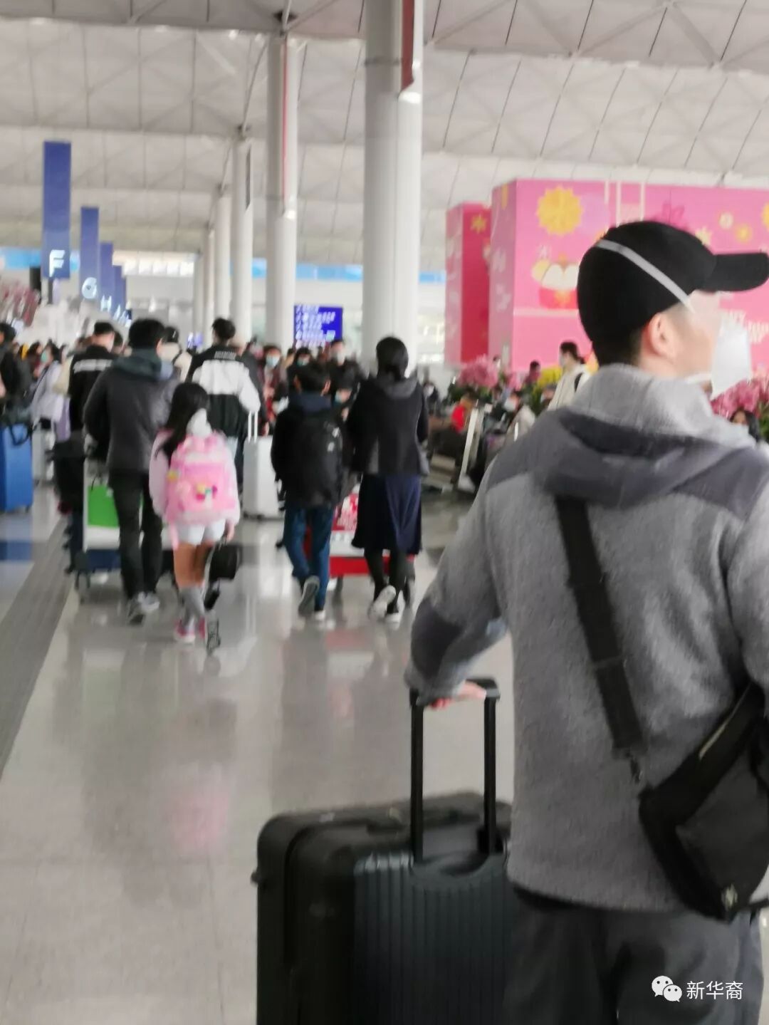 匪夷所思，华人在美国戴口罩被是为怪物遭到歧视