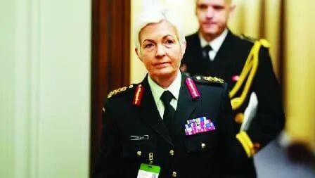 北约峰会一结束，加拿大军队换帅，首任女参谋长就职当天把矛头指向中国