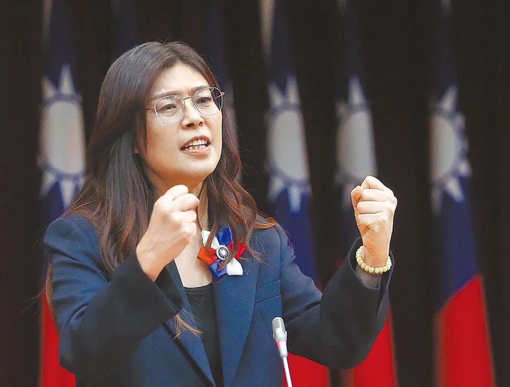 AIT盯上郑丽文 提出两大惊天问题 并开始试探